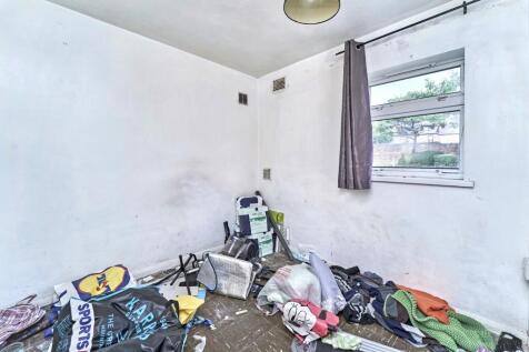 12 The Furlong, Wednesbury, West Midlands, WS10 9SU