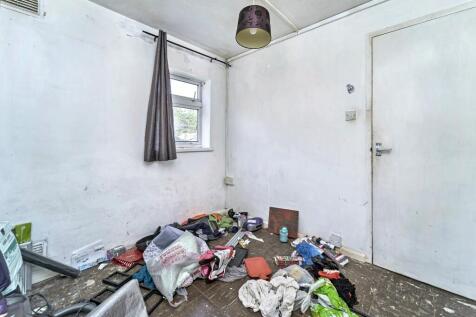 12 The Furlong, Wednesbury, West Midlands, WS10 9SU