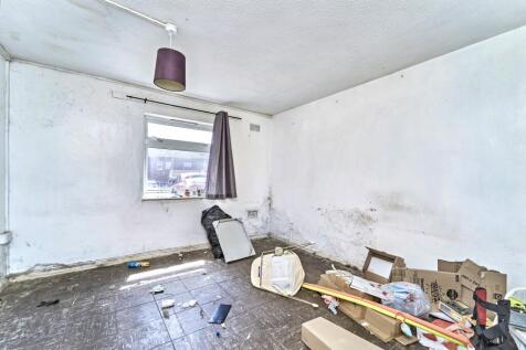 12 The Furlong, Wednesbury, West Midlands, WS10 9SU