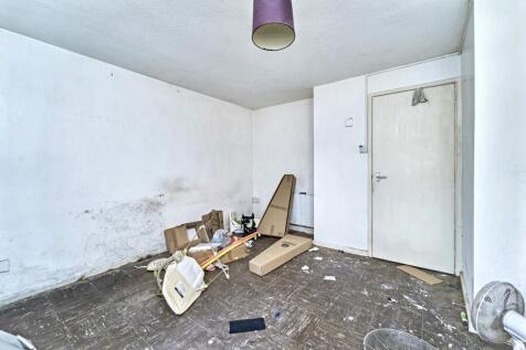 12 The Furlong, Wednesbury, West Midlands, WS10 9SU