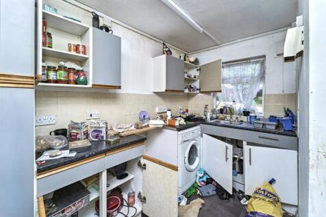 12 The Furlong, Wednesbury, West Midlands, WS10 9SU