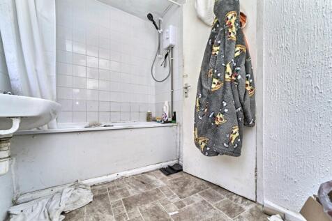 12 The Furlong, Wednesbury, West Midlands, WS10 9SU