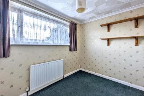 25 Linstead Road, Farnborough, Hampshire, GU14 9HH