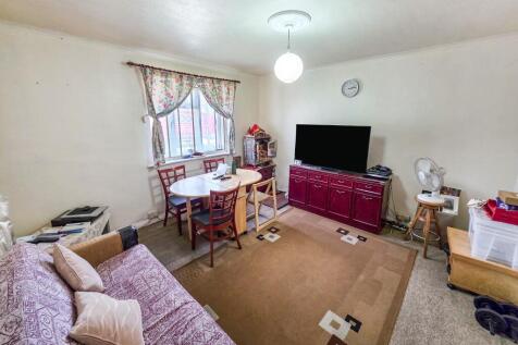 Flat 5, Berkeley Court, Neasden Lane, London NW10 1PX