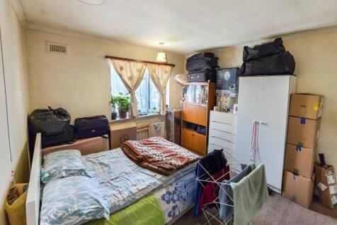 Flat 5, Berkeley Court, Neasden Lane, London NW10 1PX