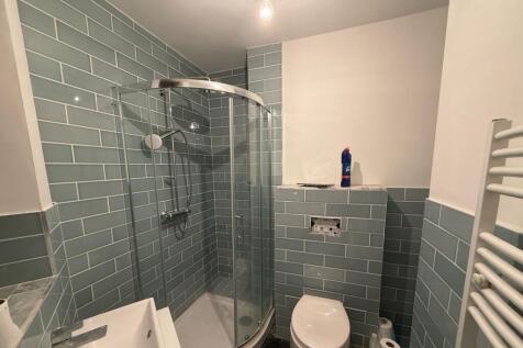 21 Cressy House, Hannibal Road, Stepney Green, London E1 3JE