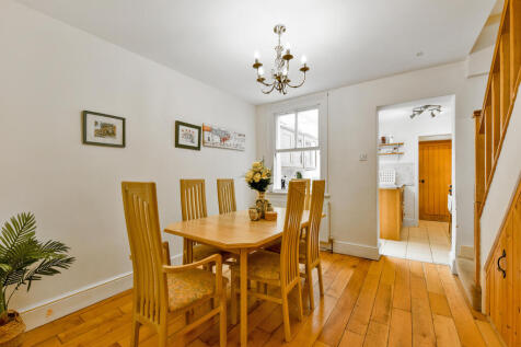 24 Bridgewater Terrace, Windsor, Berkshire, SL4 1RB