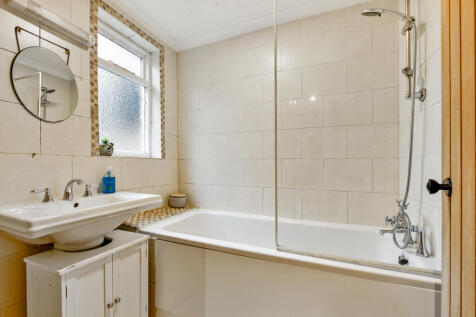 24 Bridgewater Terrace, Windsor, Berkshire, SL4 1RB