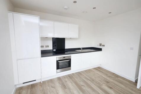 Flat 15, Denman House, 1 New Road, Feltham TW14 9AJ