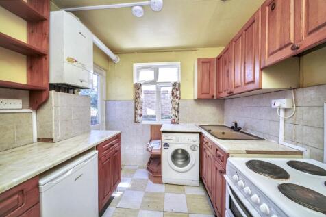 3 Pixham Court, Wimbledon, London, SW19 7EH