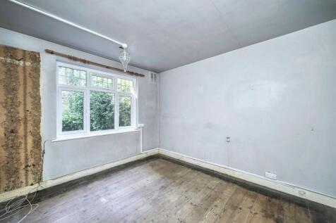3 Pixham Court, Wimbledon, London, SW19 7EH