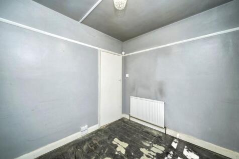 3 Pixham Court, Wimbledon, London, SW19 7EH