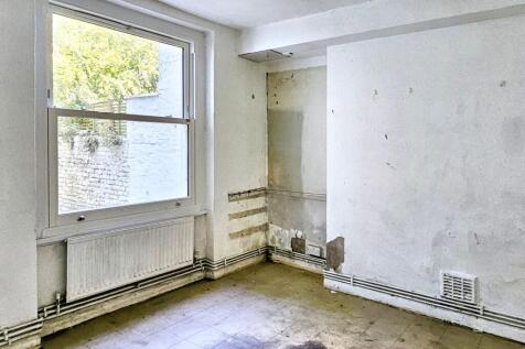 11a Stanlake Villas, London W12 7EX
