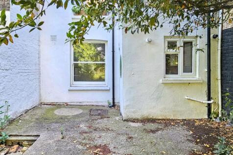 11a Stanlake Villas, London W12 7EX