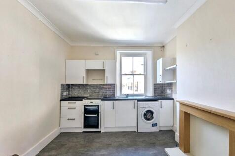Flat C, 13 Meath Street, Battersea, London SW11 4JA