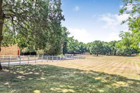 Land lying to the south of Firgrave Road, Yateley, GU46 6NH