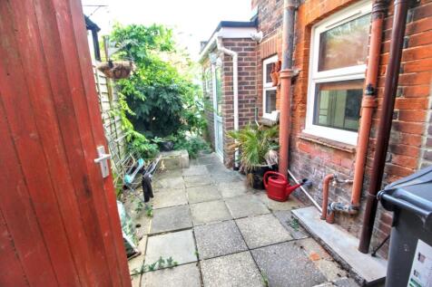 12 Hectorage Road, Tonbridge, Kent TN9 2DP