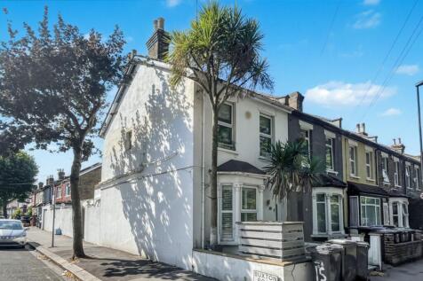 15 Meadow View Road, Thornton Heath CR7 7HA