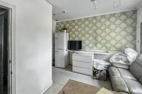 15 Meadow View Road, Thornton Heath CR7 7HA