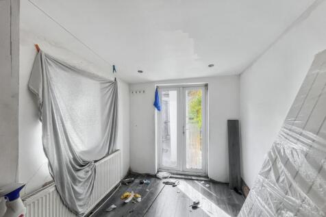 15 Meadow View Road, Thornton Heath CR7 7HA
