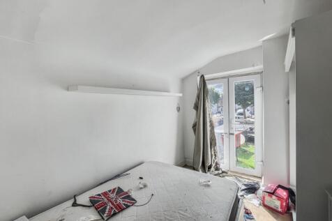 15 Meadow View Road, Thornton Heath CR7 7HA