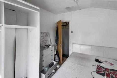 15 Meadow View Road, Thornton Heath CR7 7HA