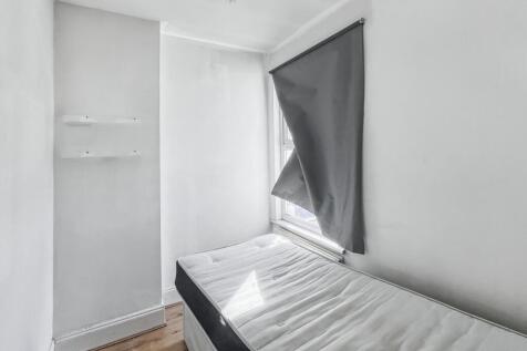15 Meadow View Road, Thornton Heath CR7 7HA