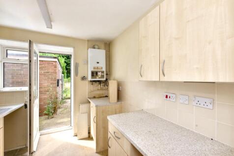 61 Harris Crescent, Needingworth, St. Ives, Cambridgeshire, PE27 4TE