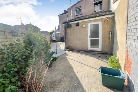 FT 2, 49 Roseberry Road, Redfield, Bristol, BS5 9QD