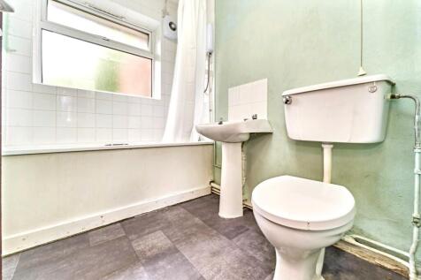 24 Avion Close, Walsall, West Midlands, WS1 3JF