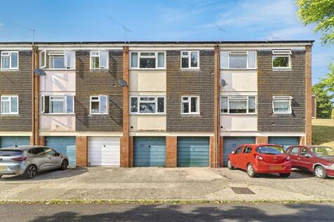 2 Woburn Road, Yeovil, Somerset BA21 5JY