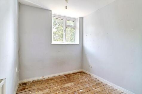 2 Woburn Road, Yeovil, Somerset BA21 5JY