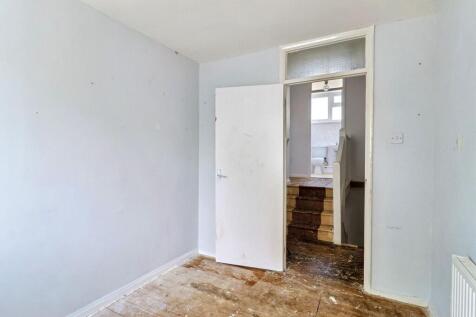2 Woburn Road, Yeovil, Somerset BA21 5JY