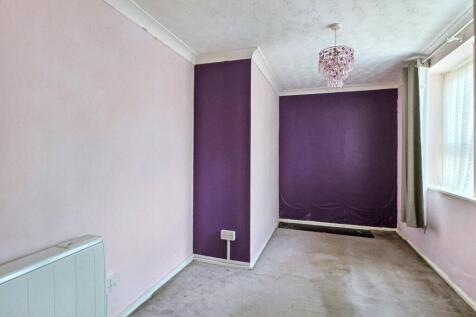57 Thurlocks, Tintinhull, Yeovil, Somerset, BA22 8QE