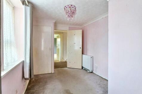 57 Thurlocks, Tintinhull, Yeovil, Somerset, BA22 8QE