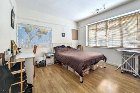 12a Cintra Court, Patterson Road, London SE19 2LB