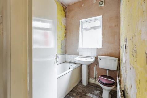 60 Laindon Road, Longsight, Manchester, M14 5DG