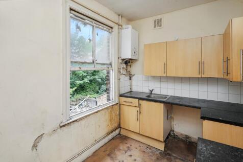 28b Lavender Grove, Hackney, London, E8 3LU