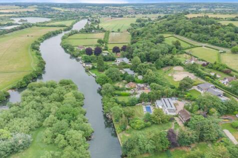 Mendota, Stonehouse Lane, Cookham, SL6 9TP