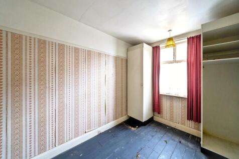 129 Linden Avenue, Ruislip, Middlesex, HA4 8TY