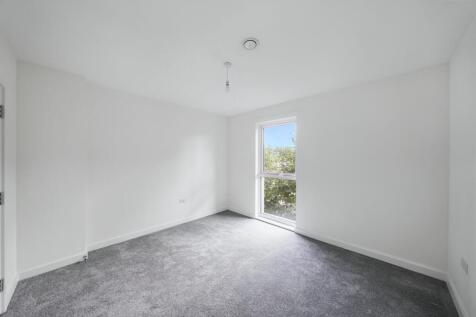 Flat 7, Denman House, 1 New Road, Feltham TW14 9AJ