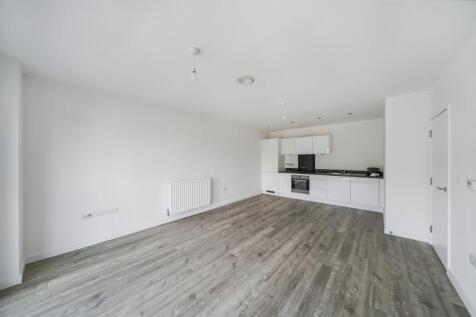 Flat 10, Denman House, 1 New Road, Feltham TW14 9AJ