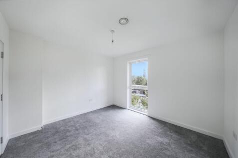 Flat 10, Denman House, 1 New Road, Feltham TW14 9AJ