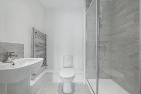 Flat 10, Denman House, 1 New Road, Feltham TW14 9AJ