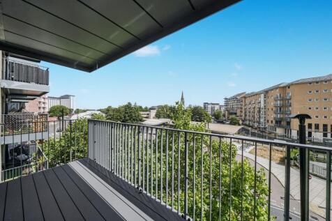 Flat 10, Denman House, 1 New Road, Feltham TW14 9AJ