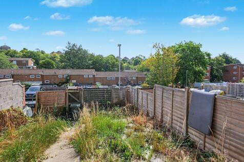 61 Glyndebourne Close, Salisbury, SP2 9HA