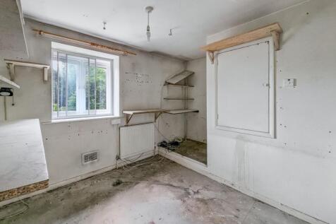 8 Pool Court, Catford, London,  SE6 3JQ
