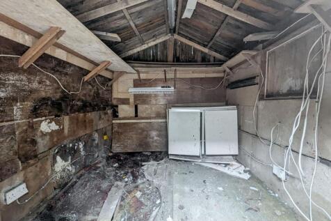 8 Pool Court, Catford, London,  SE6 3JQ