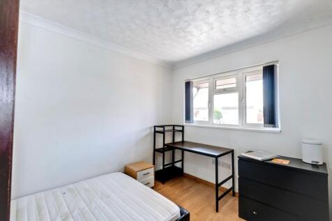 76 Cardigan Road, Bournemouth BH9 1BG