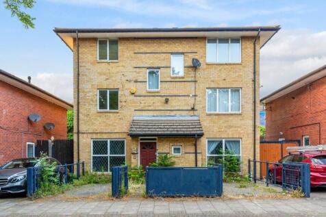 118 Covelees Wall, Winsor Park Estate, Beckton, London, E6 6WF